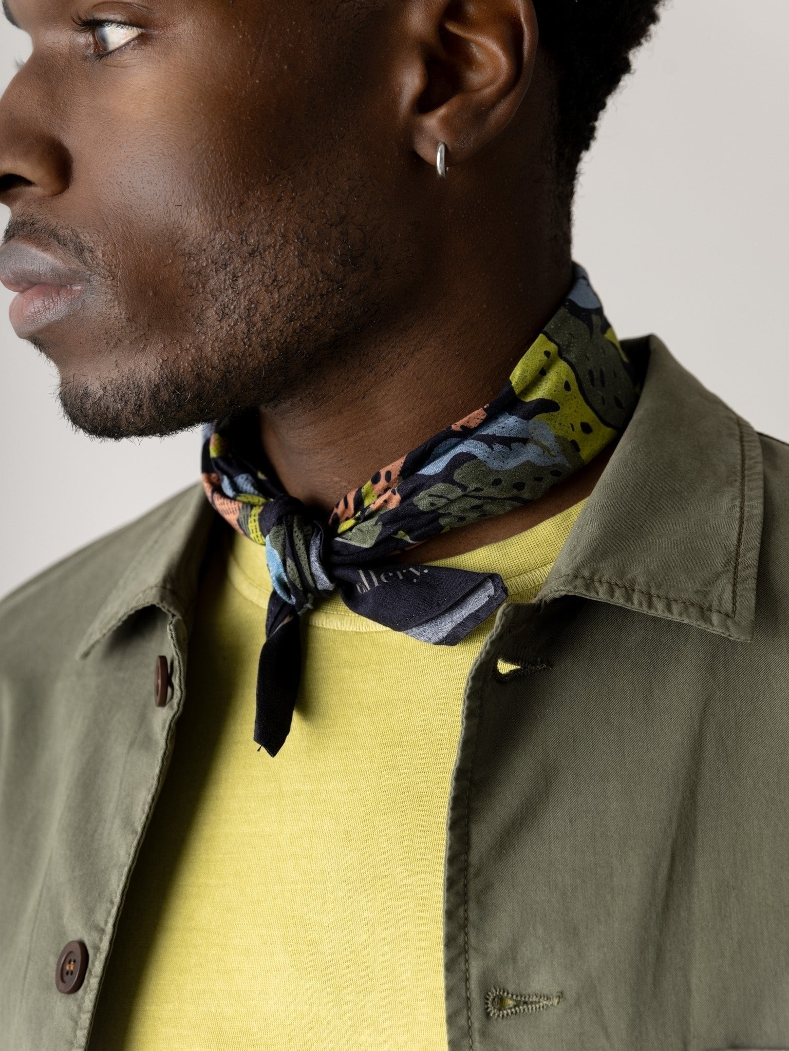 Modelshot / Salute Navy / Detail